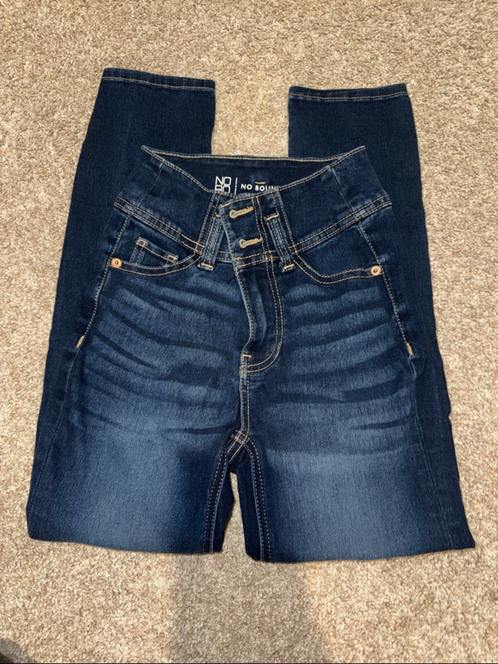 No Boundaries Women's Dark Indigo High-Rise Crop Jeans